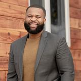 Photo of Raymond Harvey