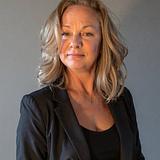 Photo of Lori Matthews