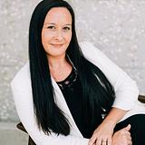 Photo of Jes Hennessey