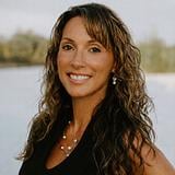 Photo of Laura Hart, Realtor