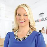 Photo of Amber Hartman