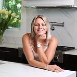 Photo of Tara Thompson