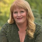 Photo of Kristen Adams