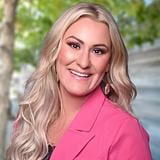 Photo of Lauren Decker