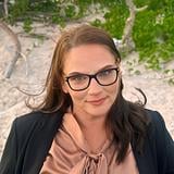 Photo of Laurie Beall