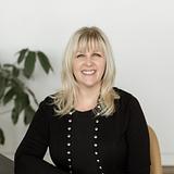 Photo of Samantha Turner