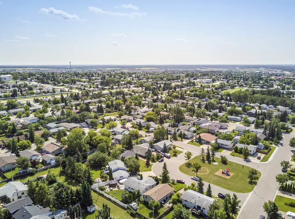 Grande Prairie, AB real estate